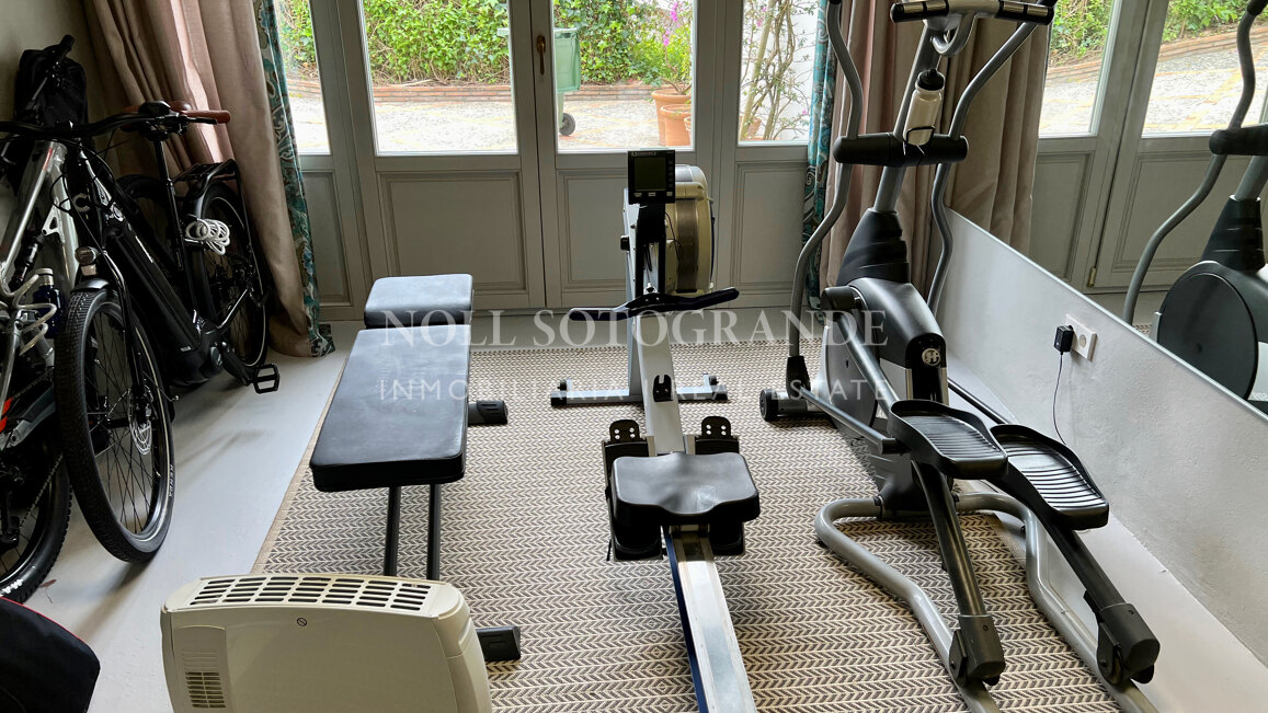 Elegante, makellose, zeitlose Villa zur Vermietung für anspruchsvolle Mieter