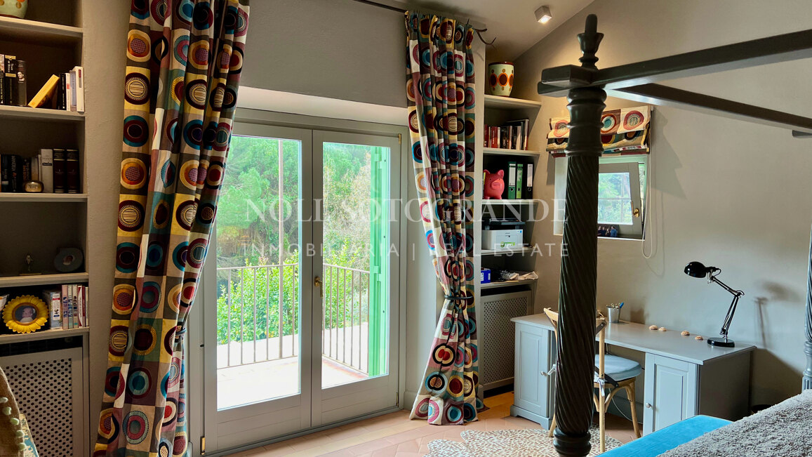 Elegante, makellose, zeitlose Villa zur Vermietung für anspruchsvolle Mieter