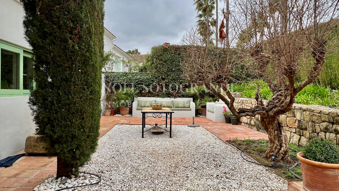 Elegante, makellose, zeitlose Villa zur Vermietung für anspruchsvolle Mieter