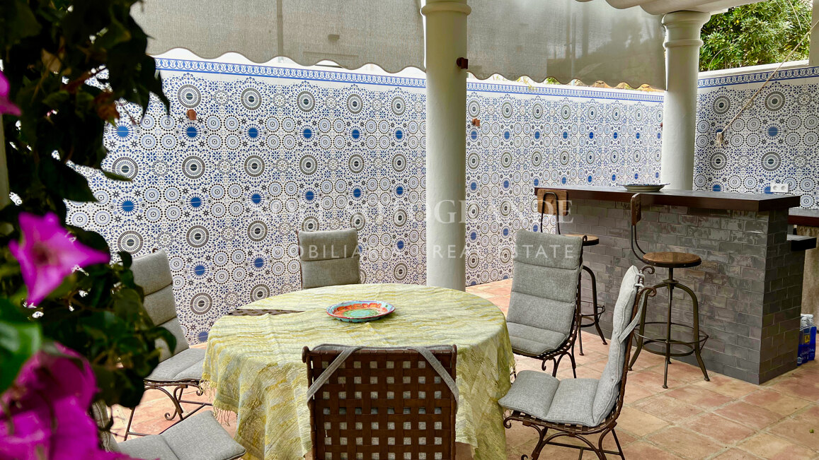 Elegante, makellose, zeitlose Villa zur Vermietung für anspruchsvolle Mieter