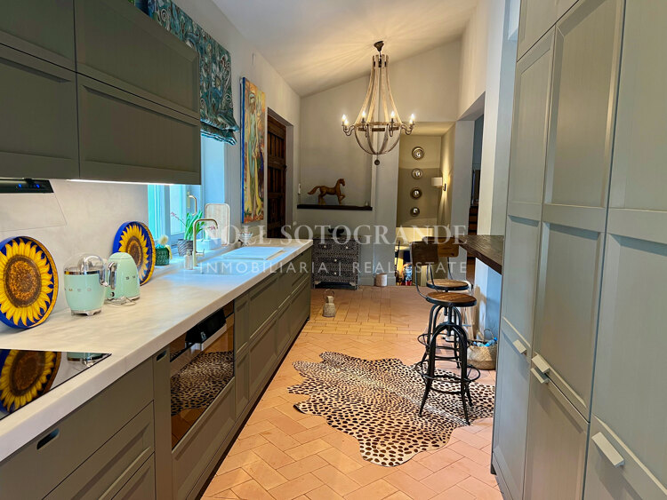 Elegante, makellose, zeitlose Villa zur Vermietung für anspruchsvolle Mieter