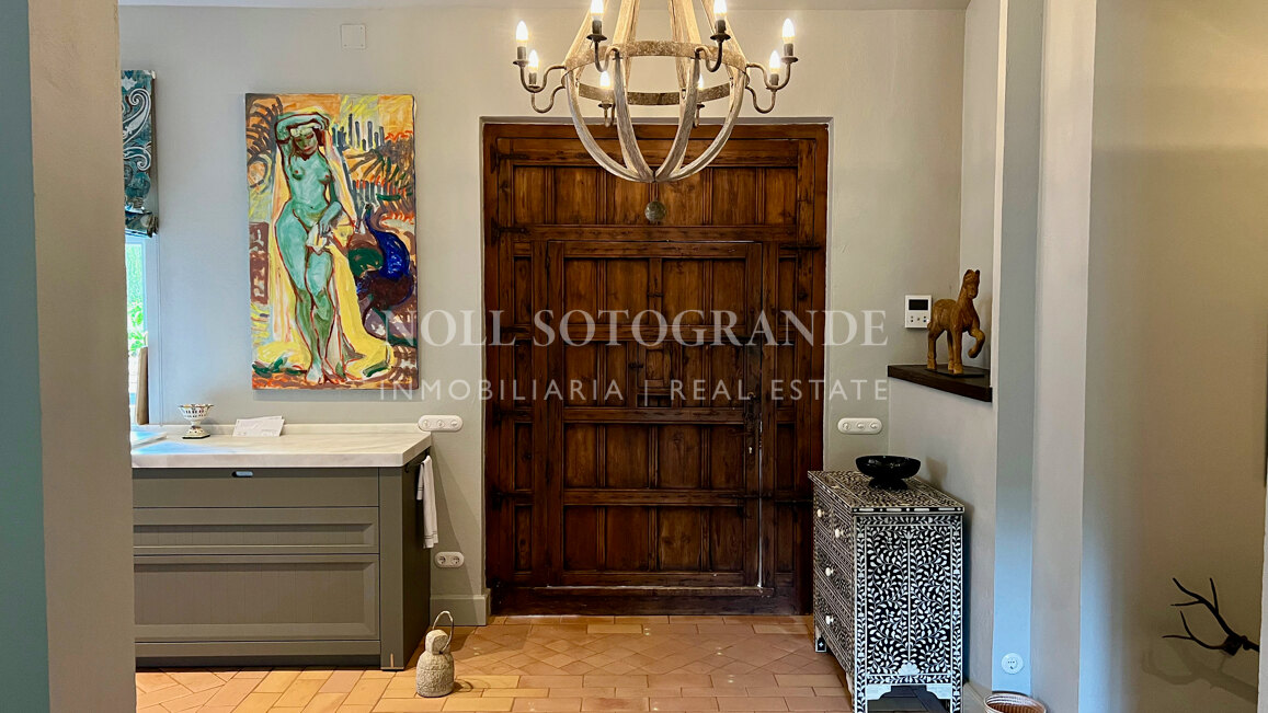 Elegante, makellose, zeitlose Villa zur Vermietung für anspruchsvolle Mieter