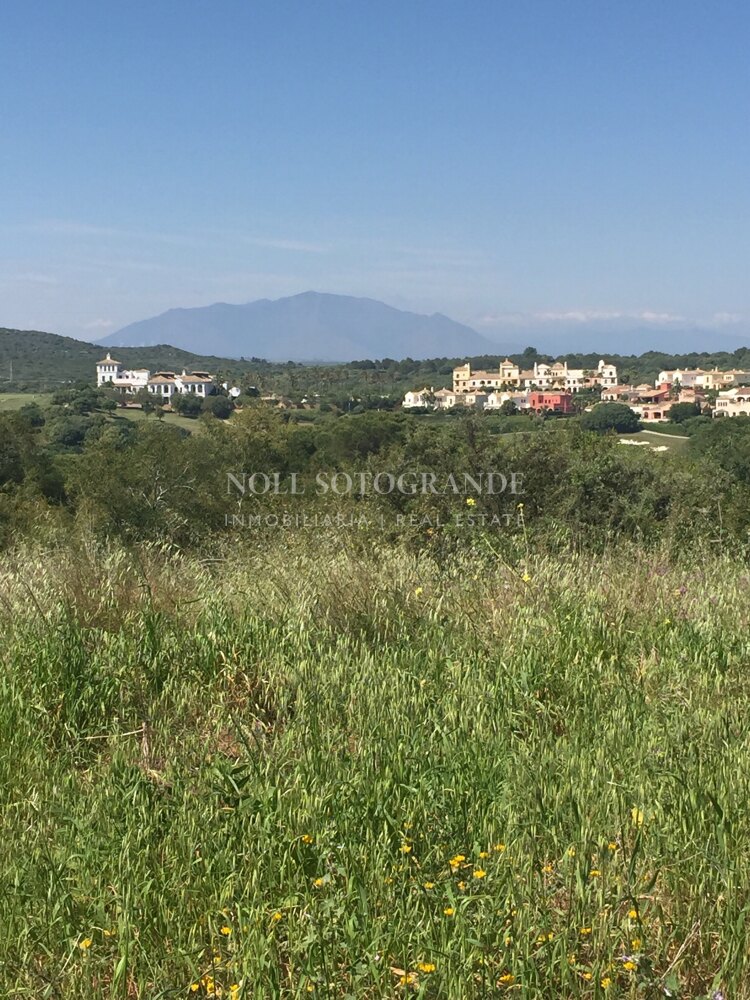 Grundstück mit Villa-Projekt zum Verkauf in Sotogrande Alto, Sotogrande