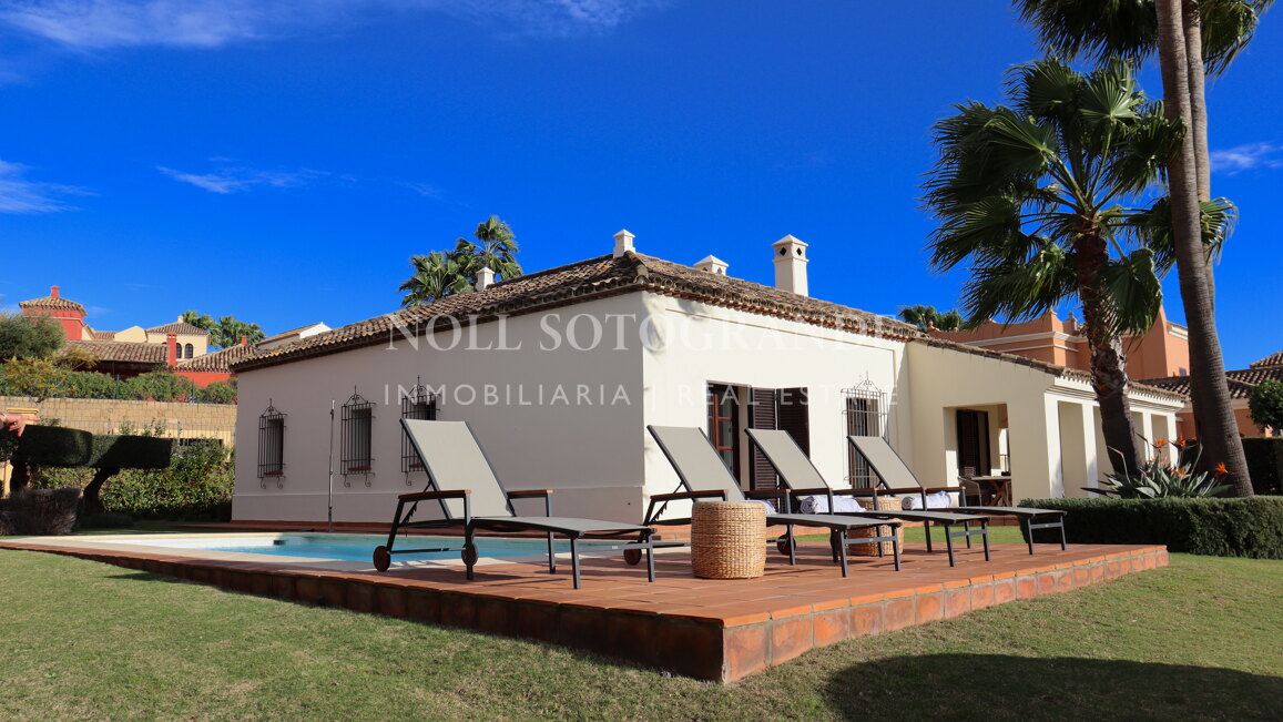 Villa zur Ferienvermietung in Los Cortijos de la Reserva, Sotogrande