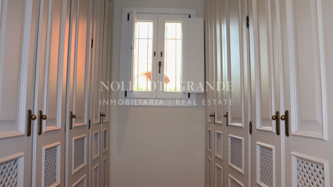 Villa zur Ferienvermietung in Los Cortijos de la Reserva, Sotogrande