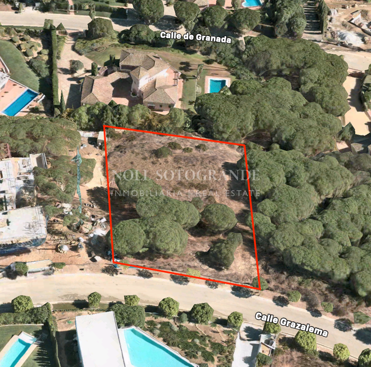 Herrliches Baugrundstück mit Meerblick zum Verkauf