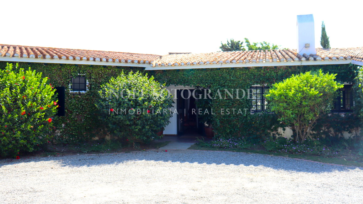 Reizvolle Villa zur Vermietung im Paseo del Parque.