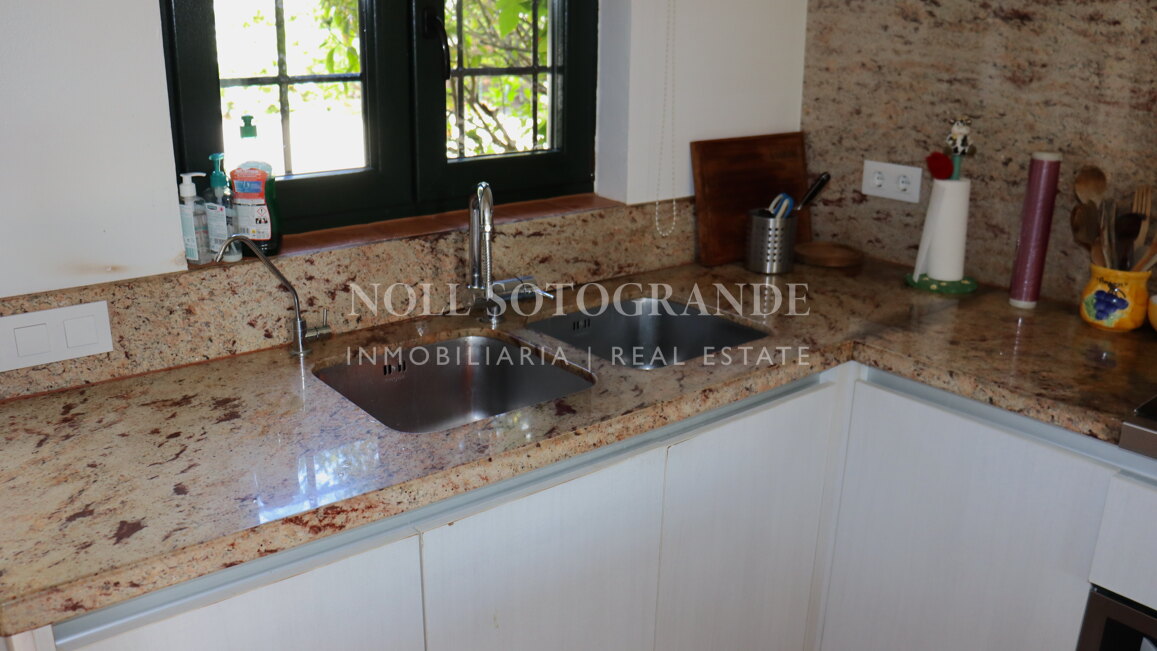 Reizvolle Villa zur Vermietung im Paseo del Parque.