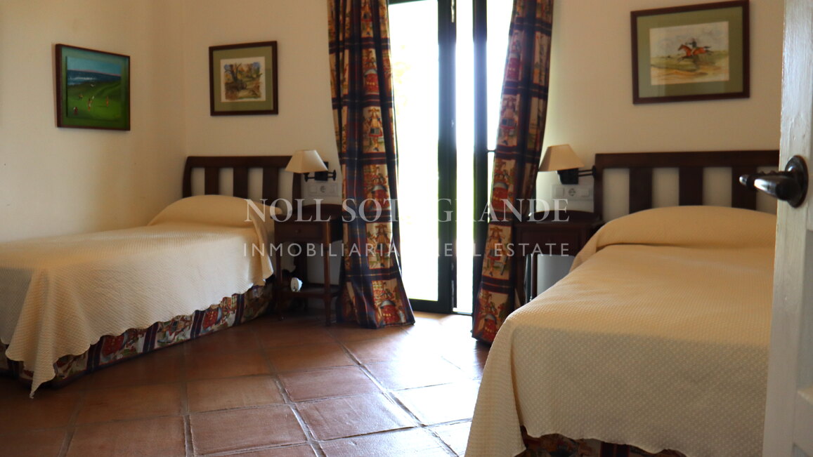 Reizvolle Villa zur Vermietung im Paseo del Parque.