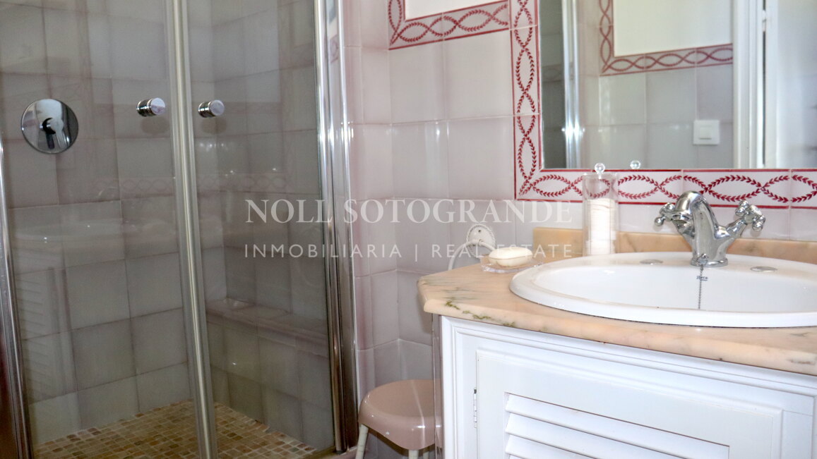 Reizvolle Villa zur Vermietung im Paseo del Parque.