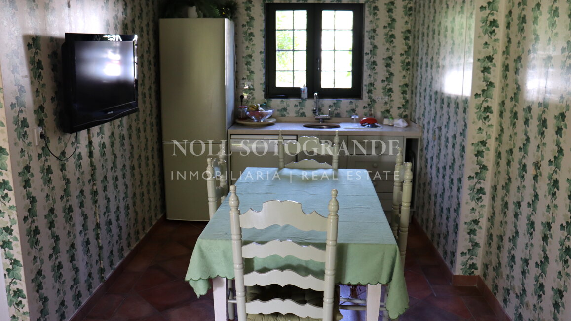 Reizvolle Villa zur Vermietung im Paseo del Parque.