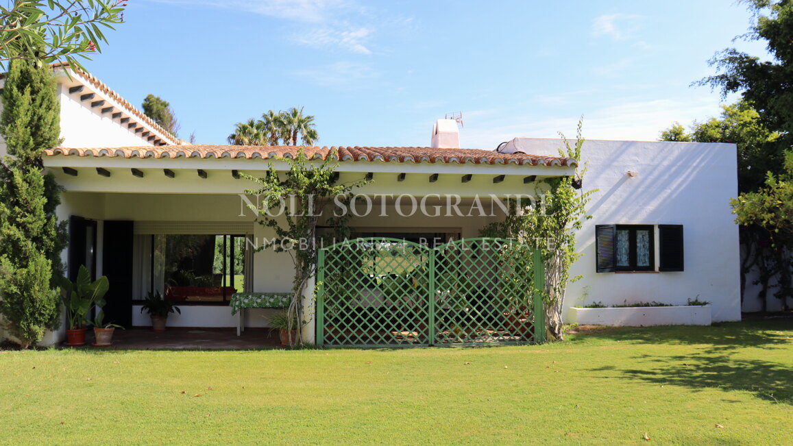 Reizvolle Villa zur Vermietung im Paseo del Parque.