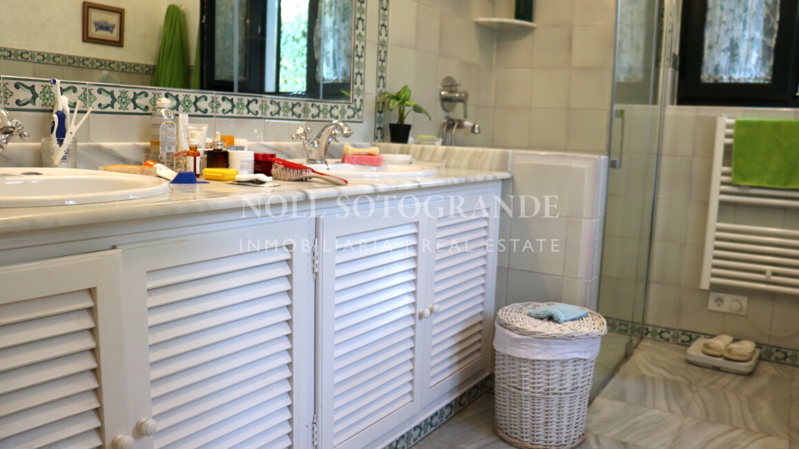 Reizvolle Villa zur Vermietung im Paseo del Parque.