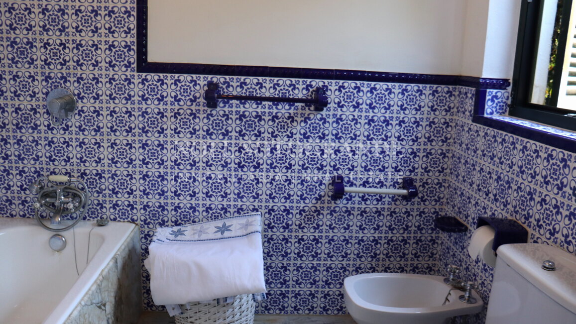 Reizvolle Villa zur Vermietung im Paseo del Parque.