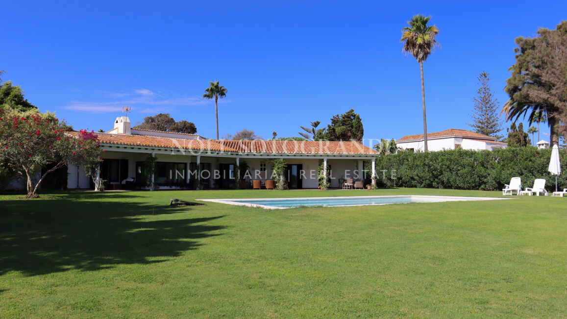 Reizvolle Villa zur Vermietung im Paseo del Parque.