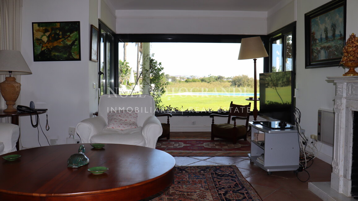 Reizvolle Villa zur Vermietung im Paseo del Parque.