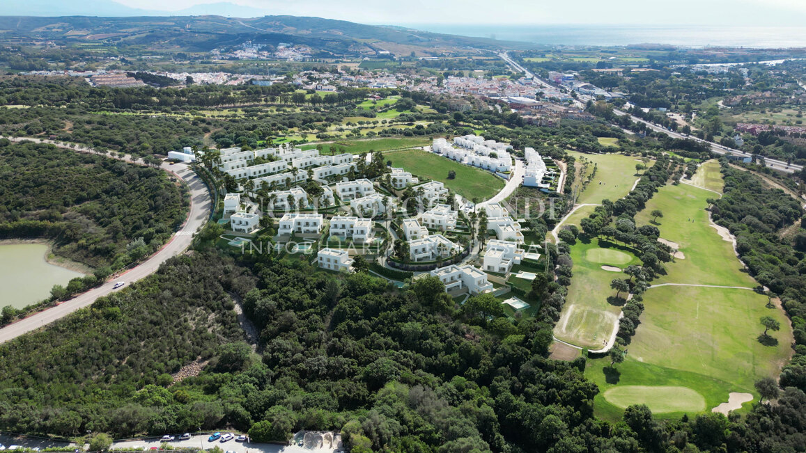 Sobre plan nuevo desarollo de casas contemporaneas en La Reserva