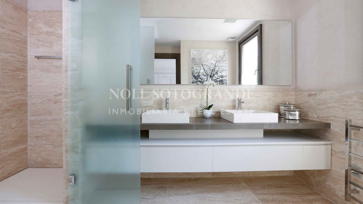 Traditionell/moderne Villa zu verkaufen in Sotogrande Alto