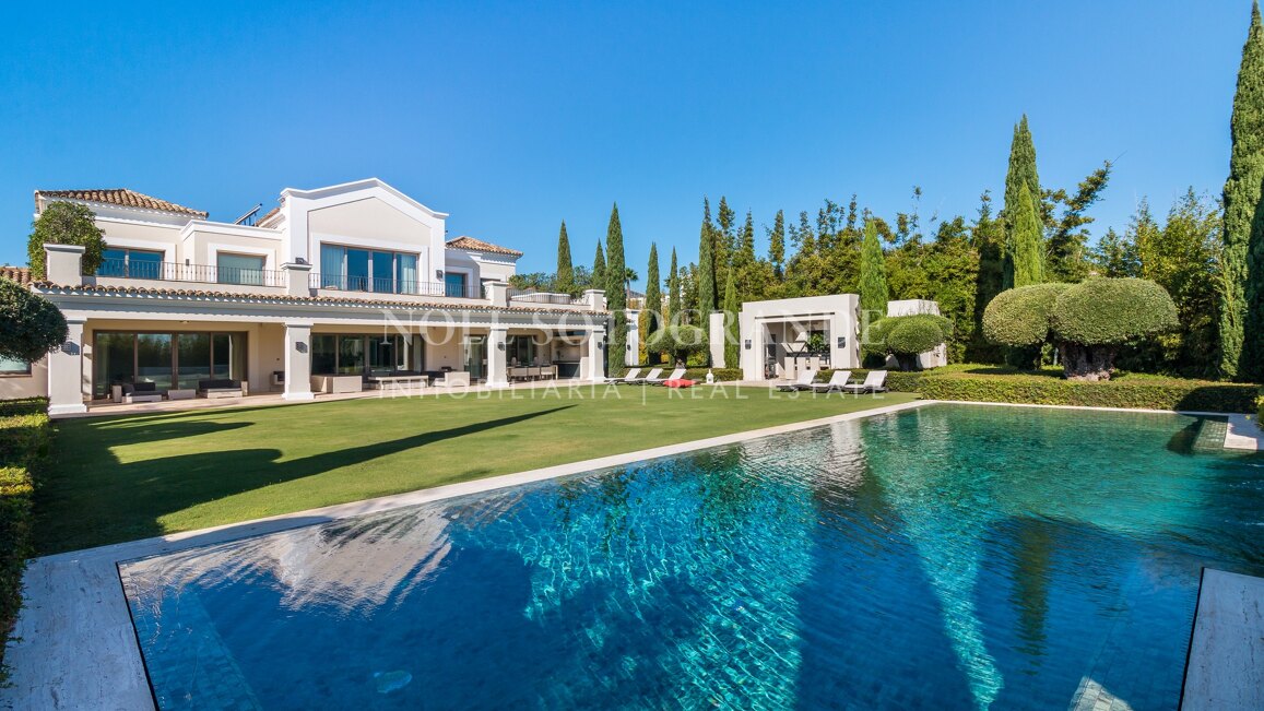 Traditionell/moderne Villa zu verkaufen in Sotogrande Alto