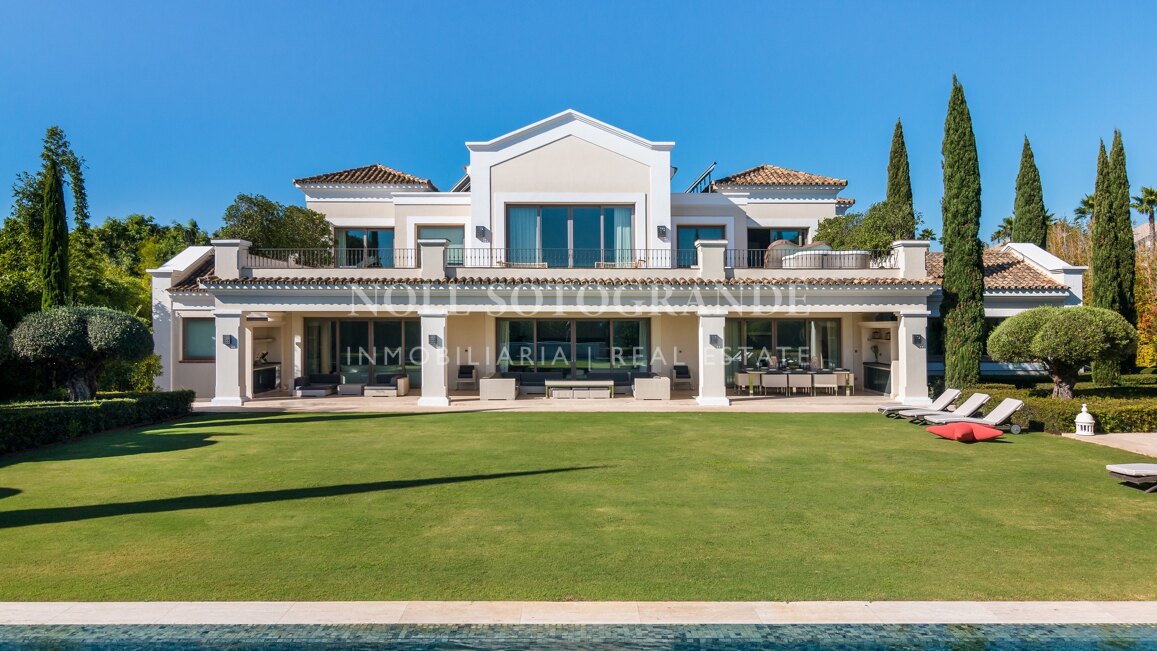 Traditionell/moderne Villa zu verkaufen in Sotogrande Alto