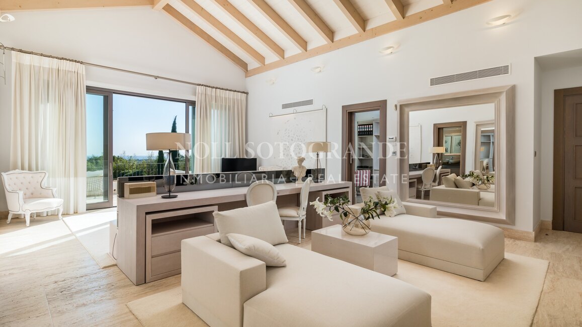 Traditionell/moderne Villa zu verkaufen in Sotogrande Alto