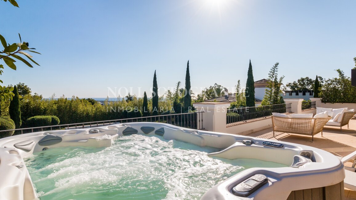 Traditionell/moderne Villa zu verkaufen in Sotogrande Alto