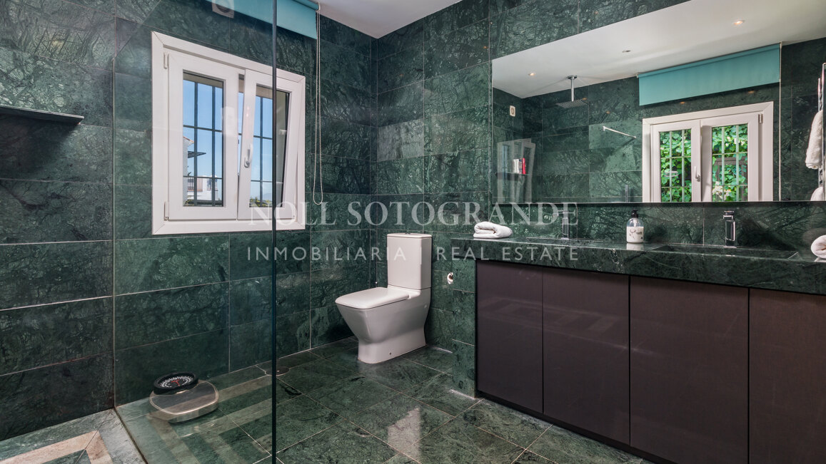 Casa Zana Luxusvilla mit Meerblick zur kurzfristigen Vermietung in Sotogrande Alto