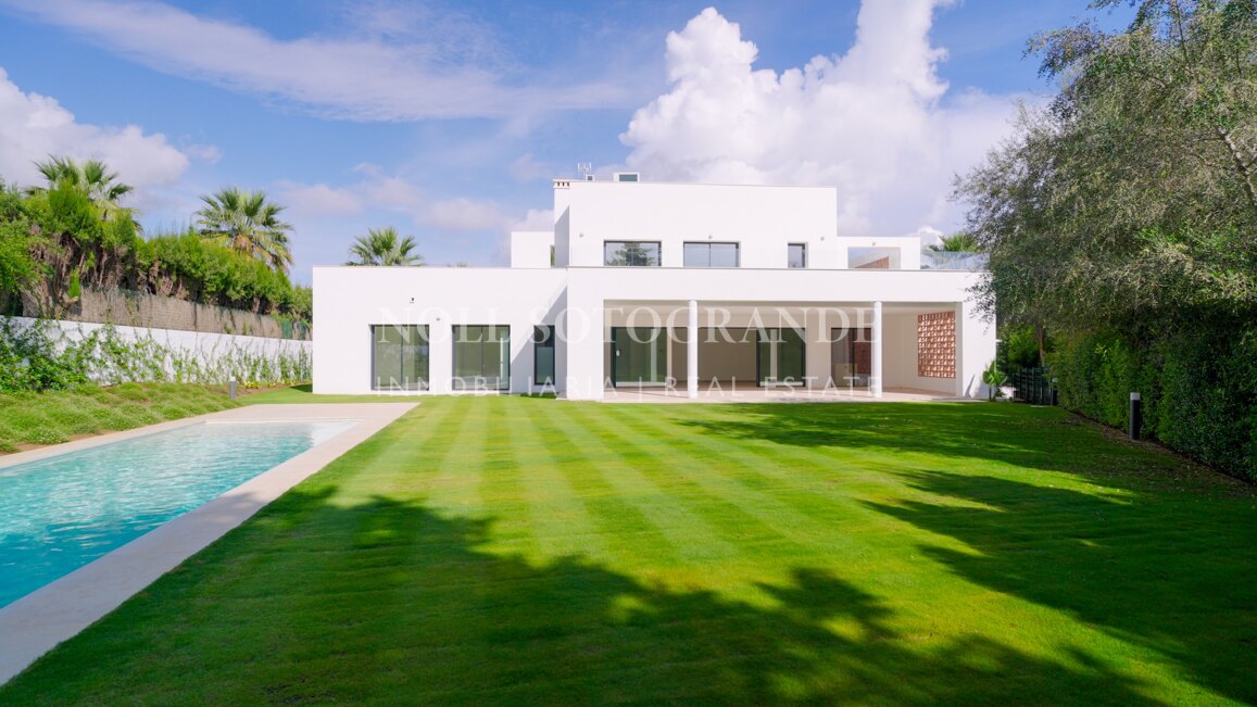 Modern elegance of a new villa for sale in Sotogrande