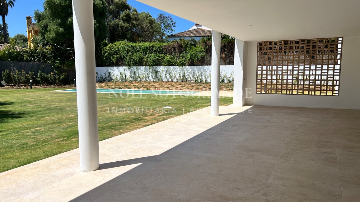 Modern elegance of a new villa for sale in Sotogrande
