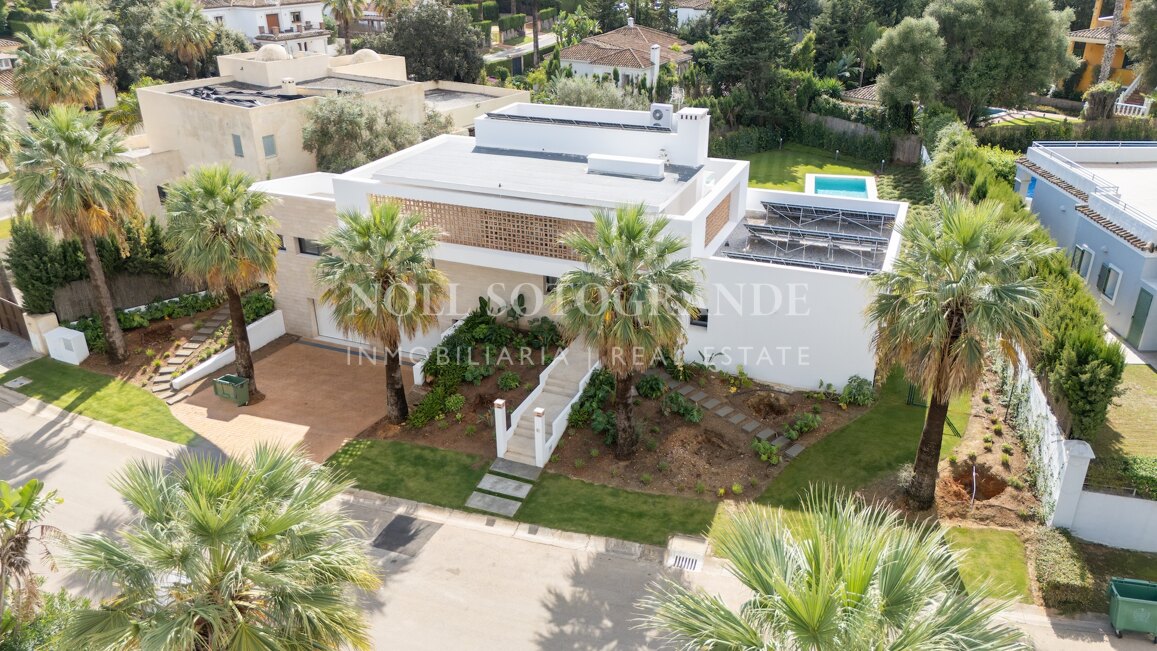 Modern elegance of a new villa for sale in Sotogrande