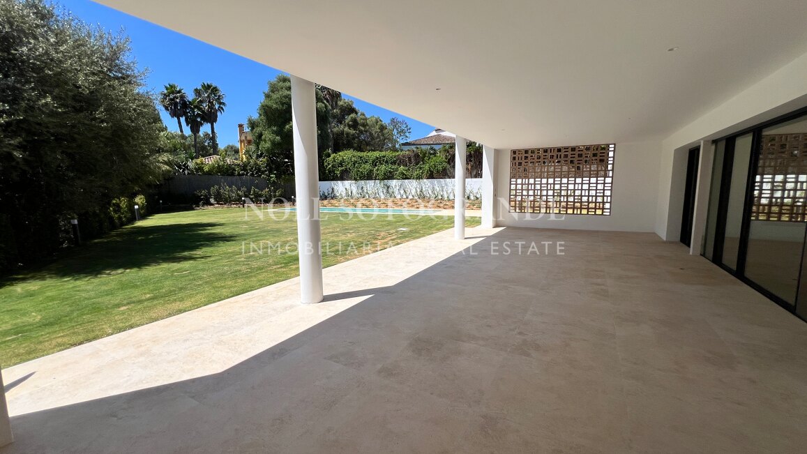 Modern elegance of a new villa for sale in Sotogrande