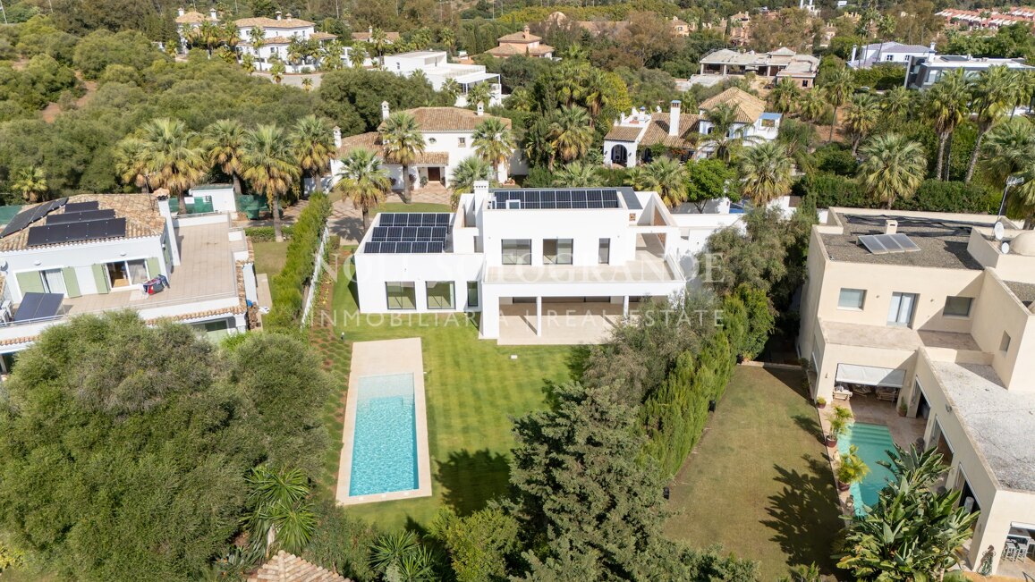Modern elegance of a new villa for sale in Sotogrande
