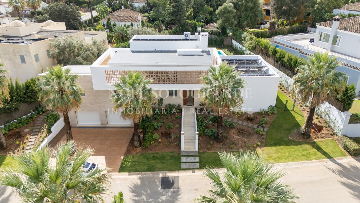 Modern elegance of a new villa for sale in Sotogrande