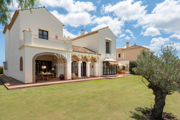 Encantador Cortijo de La Reserva para alquiler vacacional