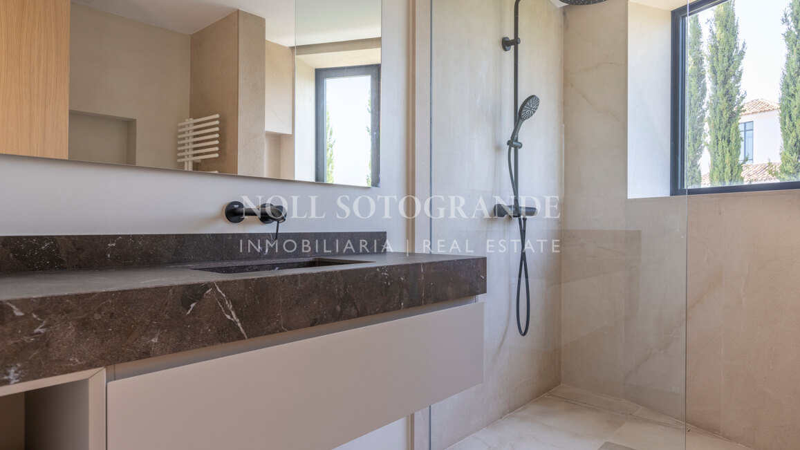 Villa Gardenia - Moderne Villa mit 8 Schlafzimmern in der Nähe der Sotogrande International School