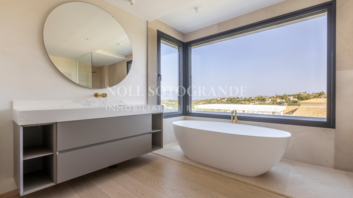 Villa Gardenia - Moderne Villa mit 8 Schlafzimmern in der Nähe der Sotogrande International School