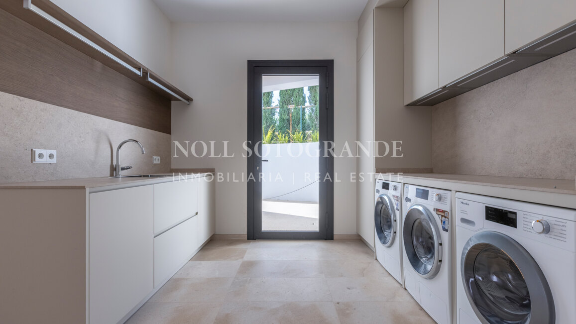 Villa Gardenia - Moderne Villa mit 8 Schlafzimmern in der Nähe der Sotogrande International School