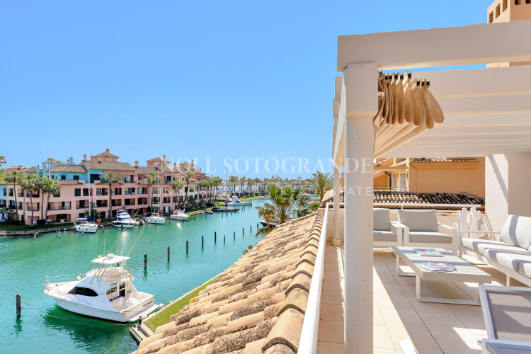Penthouse Apartment in the Sotogrande Marina