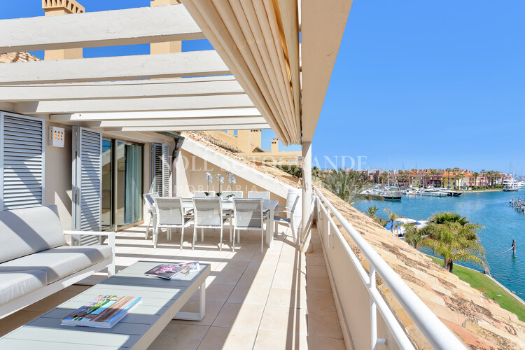 Penthouse Apartment in the Sotogrande Marina
