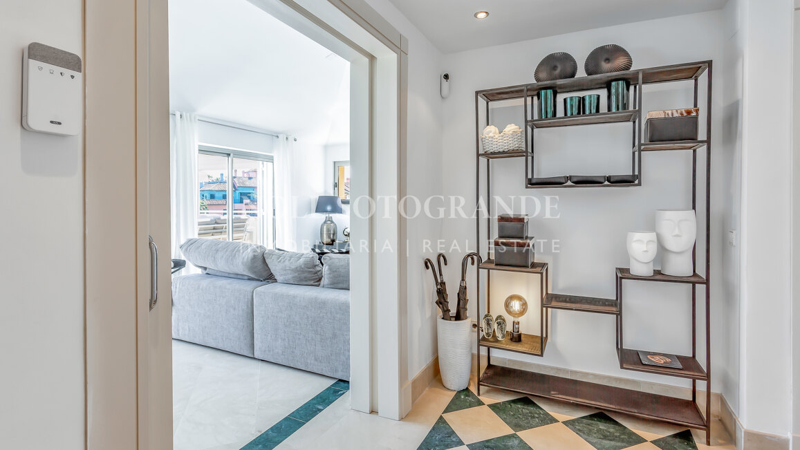 Erdgeschoss-Wohnung in der Marina von Sotogrande mit Garten und Pool