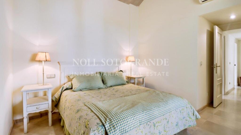 4-Schlafzimmer-Reihenhaus in der Sotogrande Marina zur Vermietung