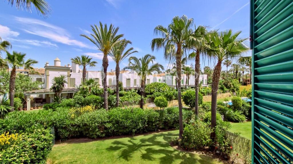 4-Schlafzimmer-Reihenhaus in der Sotogrande Marina zur Vermietung