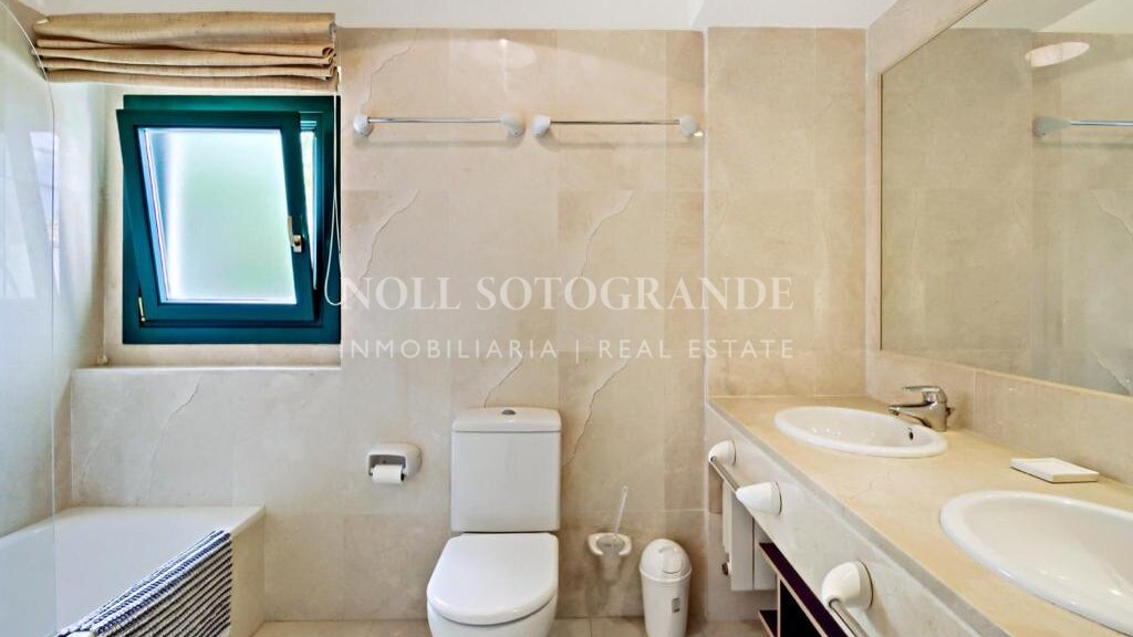 4-Schlafzimmer-Reihenhaus in der Sotogrande Marina zur Vermietung