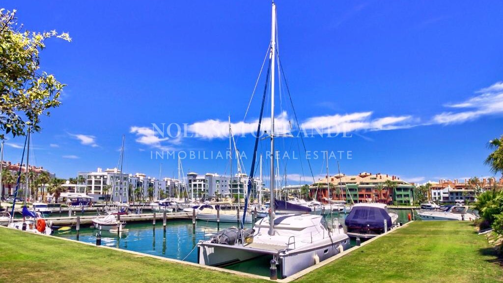 4-Schlafzimmer-Reihenhaus in der Sotogrande Marina zur Vermietung