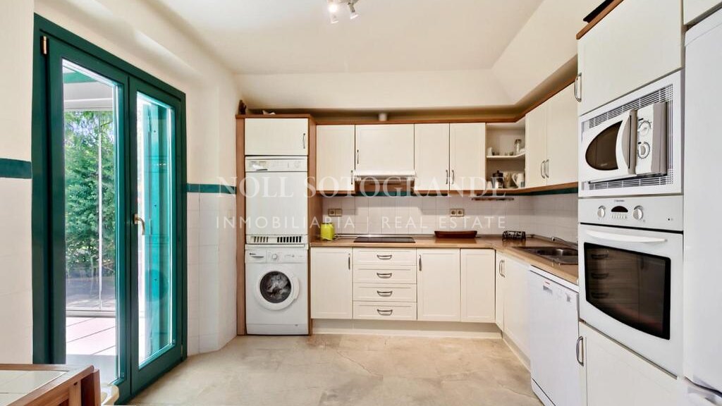 4-Schlafzimmer-Reihenhaus in der Sotogrande Marina zur Vermietung