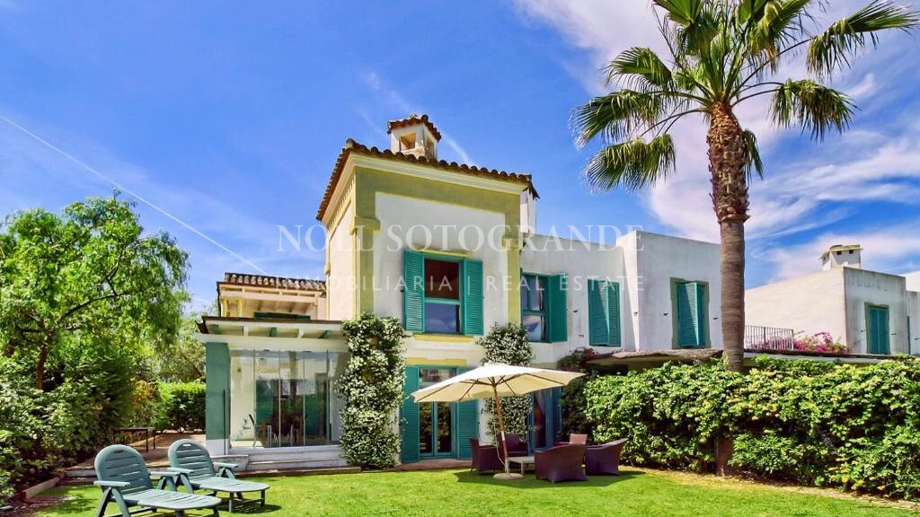 4-Schlafzimmer-Reihenhaus in der Sotogrande Marina zur Vermietung