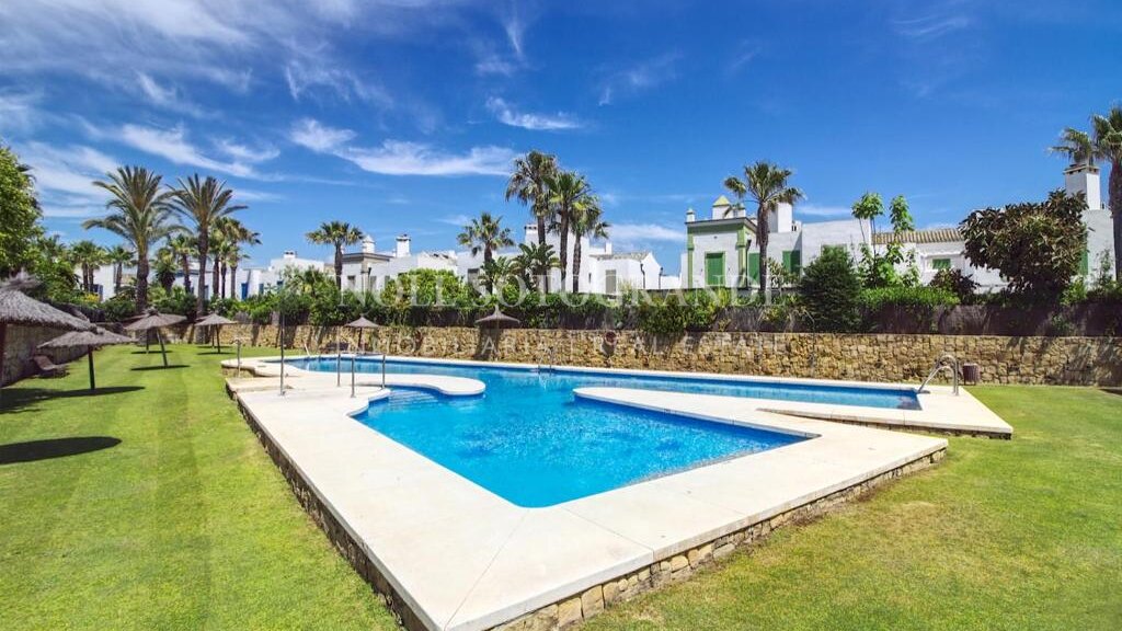 4-Schlafzimmer-Reihenhaus in der Sotogrande Marina zur Vermietung