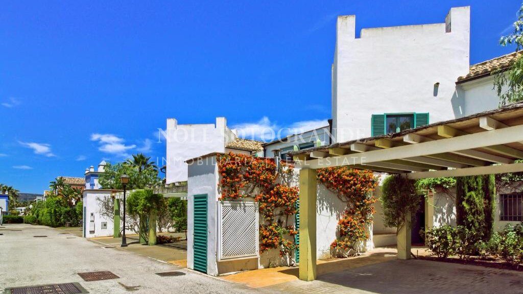 4-Schlafzimmer-Reihenhaus in der Sotogrande Marina zur Vermietung