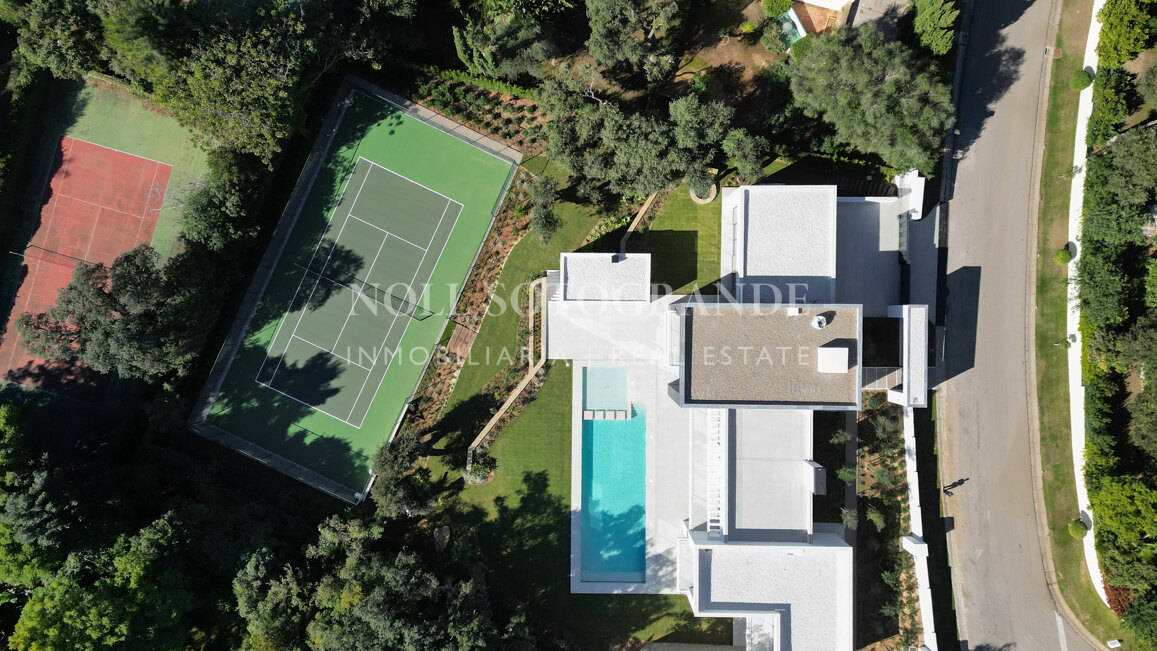 Villa Camellia - Moderne Villa mit 7 Schlafzimmern zum Verkauf in Sotogrande Alto