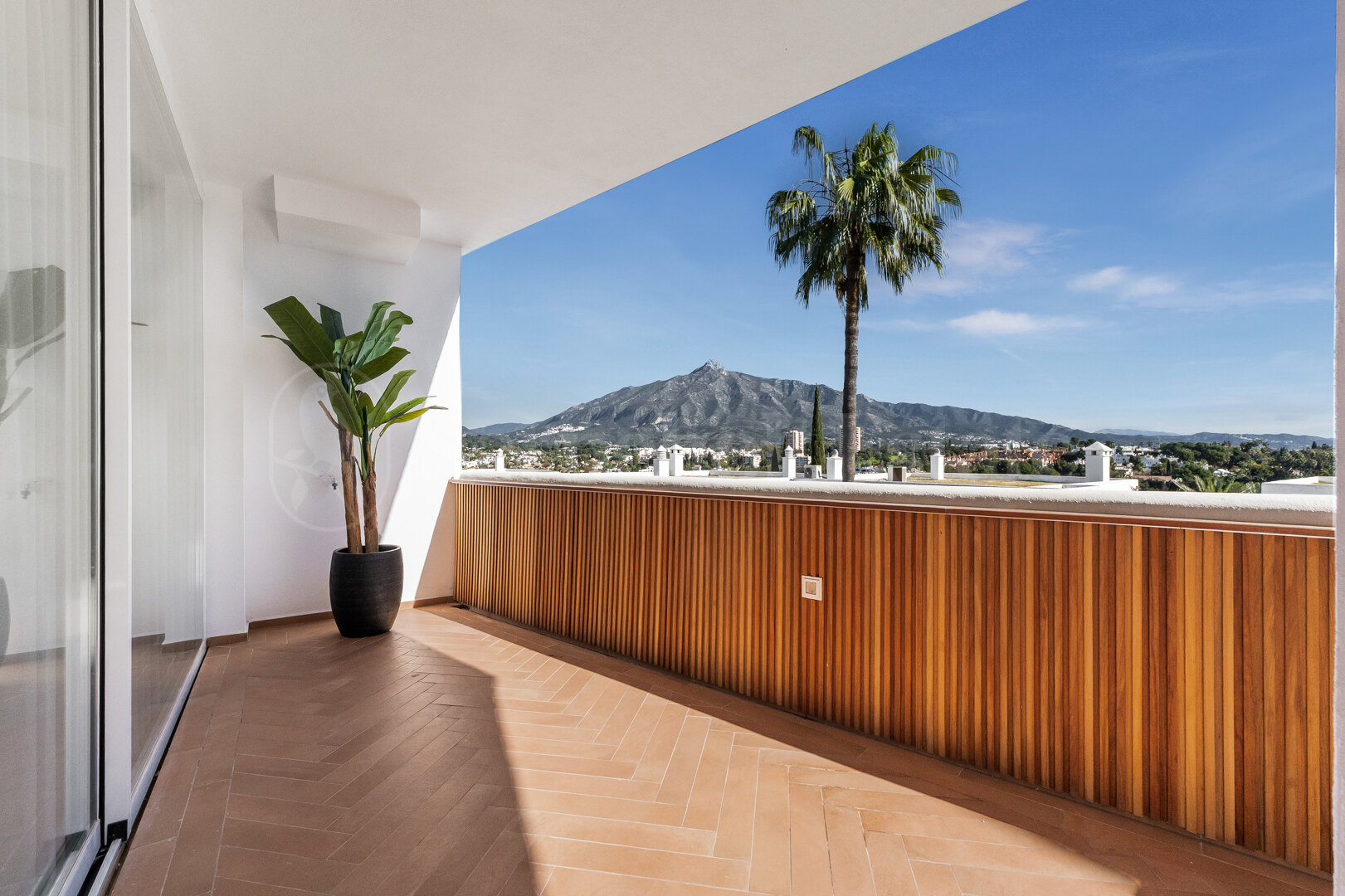 Apartment for sale in Nueva Andalucia, Marbella